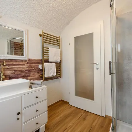 Rustikale باد هوفغاستين